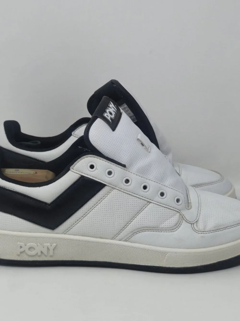 Pony men size